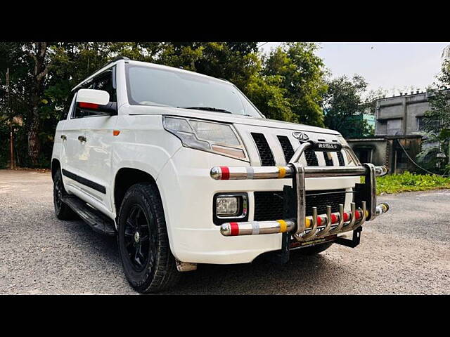 Used Mahindra TUV300 [2015-2019] T8 in Kolkata