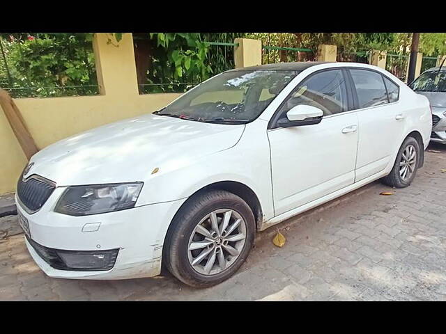 Used Skoda Octavia [2013-2015] Ambition 2.0 TDI AT in Kanpur