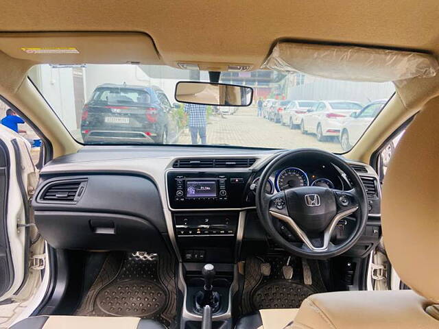 Used Honda City [2014-2017] V in Guwahati