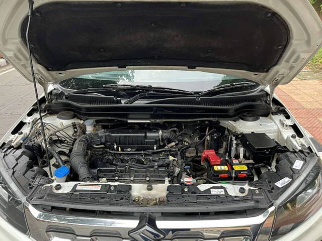 Used Maruti Suzuki Brezza LXi in Delhi