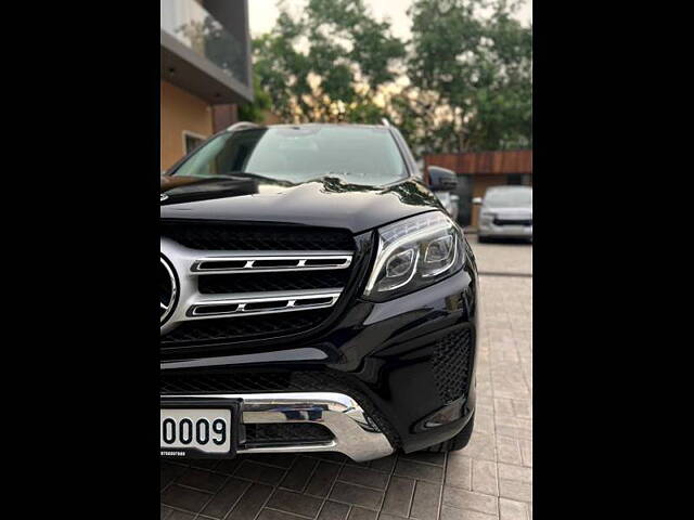 Used Mercedes-Benz GLS [2016-2020] 400 4MATIC in Delhi