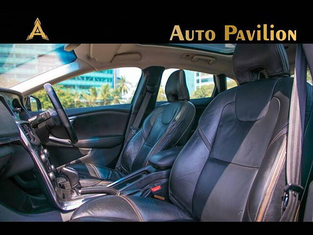 Used Volvo V40 Cross Country [2013-2016] D3 in Mumbai