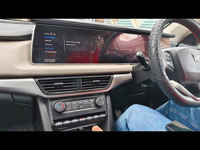 Used Mahindra XUV700 AX 5 Petrol MT 5 STR [2021] in Dehradun