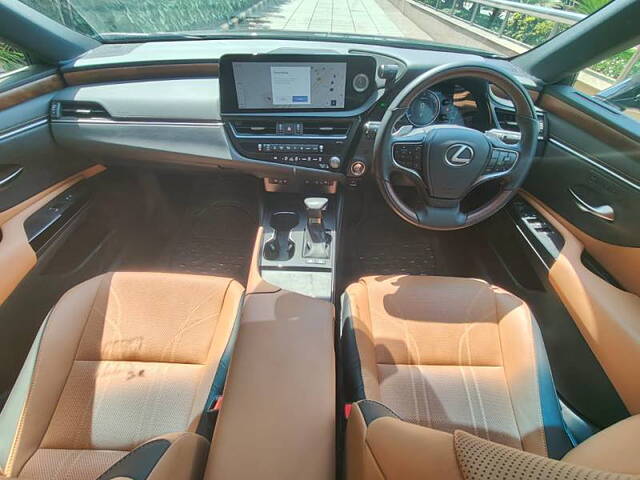 Used Lexus ES 300h Luxury in Gurgaon