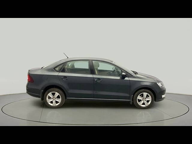 Used Skoda Rapid Ambition 1.6 MPI in Hyderabad