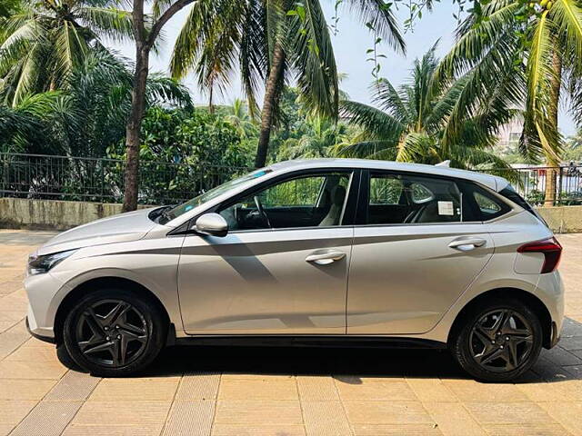 Used Hyundai i20 [2020-2023] Sportz 1.2 MT [2020-2023] in Mumbai