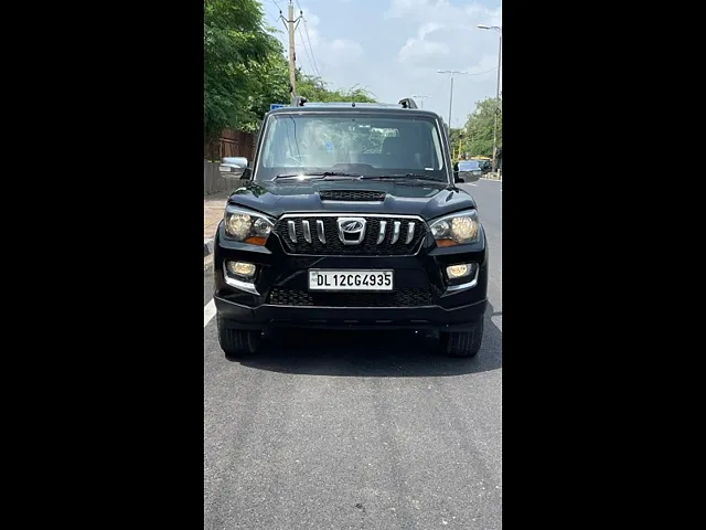 Used 2015 Mahindra Scorpio in Delhi