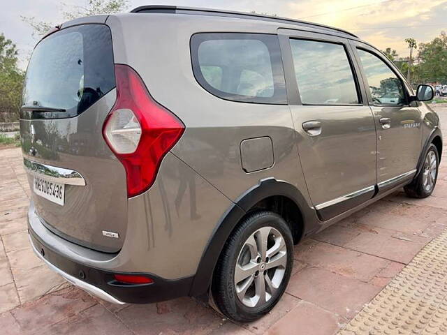 Used Renault Lodgy 110 PS RXZ 7 STR STEPWAY [2015-2016] in Delhi