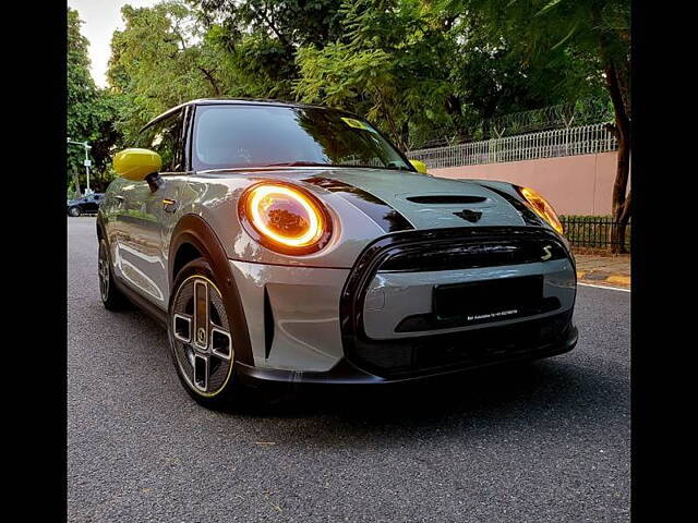 Used MINI Cooper SE Charged Edition in Delhi