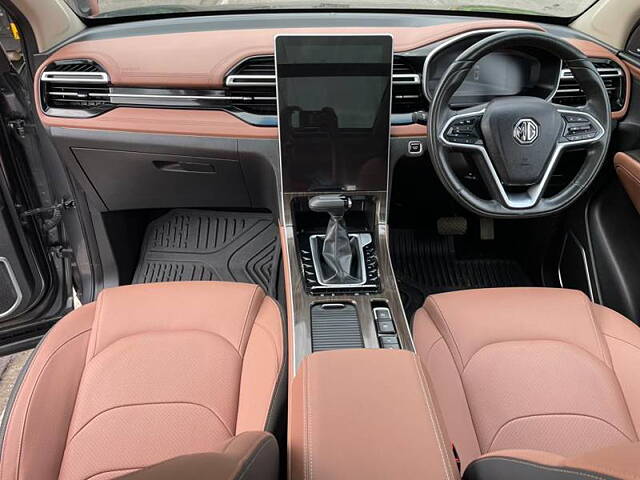 Used MG Hector Plus Savvy Pro 1.5 Turbo Petrol CVT 6 STR in Mumbai