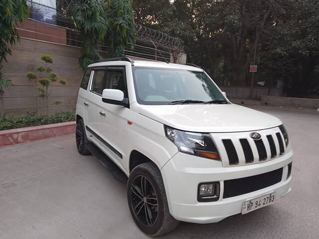 Used Mahindra TUV300 T10 in Delhi