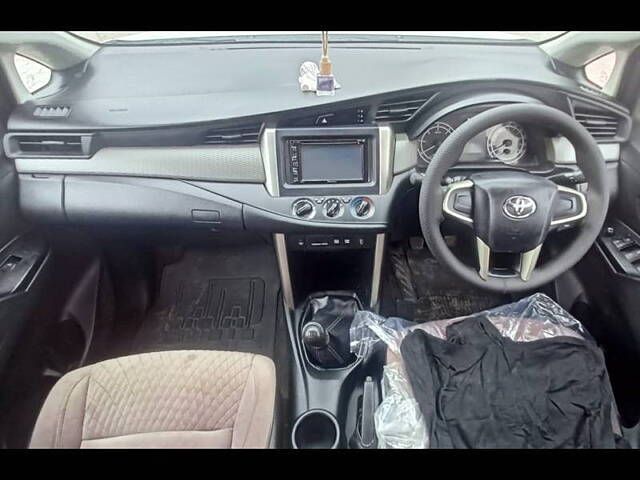 Used Toyota Innova Crysta [2016-2020] 2.4 G 7 STR [2016-2017] in Kanpur