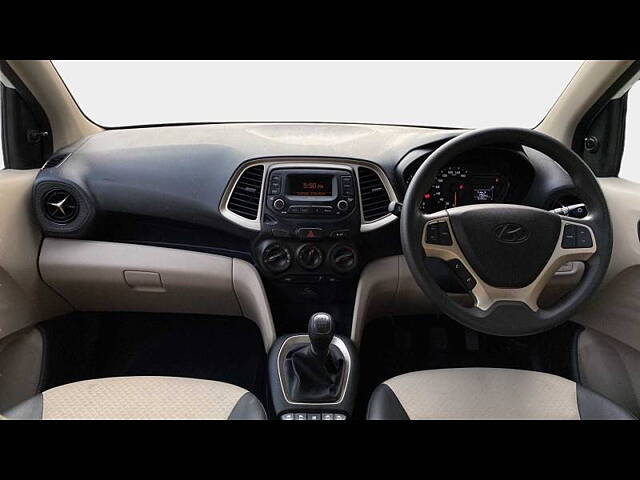 Used Hyundai Santro Magna in Ahmedabad