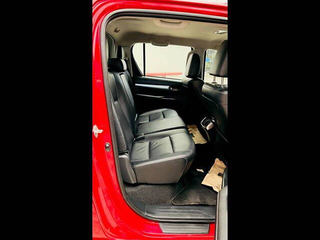 Used Toyota Hilux High 4X4 AT in Delhi