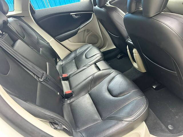 Used Volvo V40 [2016-2019] D3 Kinetic in Hyderabad