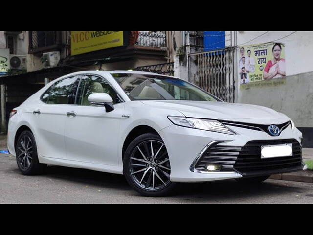 Used Toyota Camry Hybrid in Kolkata