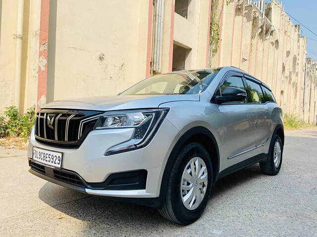 Used Mahindra XUV700 MX Petrol MT 5 STR [2021] in Delhi