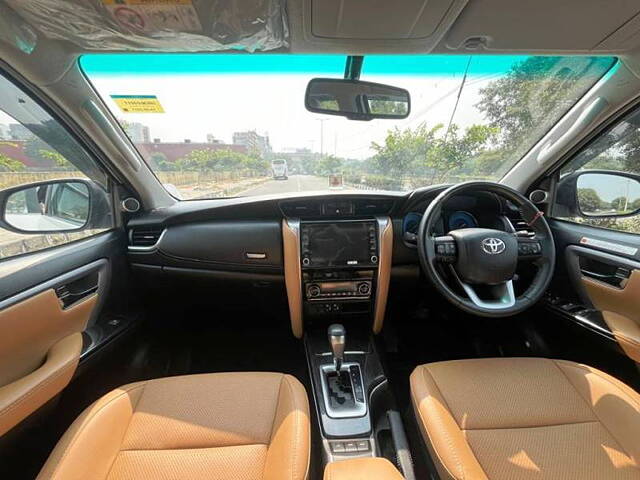 Used Toyota Fortuner 4X2 AT 2.8 Diesel in Delhi