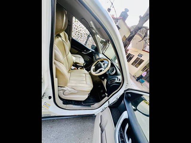 Used Mahindra XUV500 [2015-2018] W6 in Kanpur