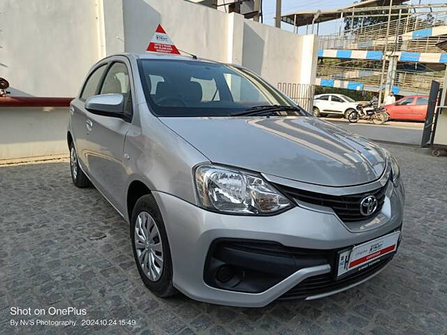 Used Toyota Etios Liva GX in Delhi