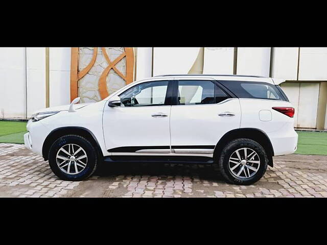 Used Toyota Fortuner [2016-2021] 2.8 4x4 AT [2016-2020] in Delhi