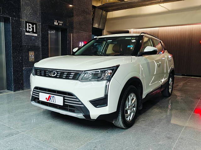 Used Mahindra XUV300 [2019-2024] W8 1.2 Petrol [2019] in Ahmedabad