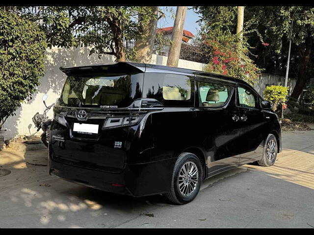 Used Toyota Vellfire VIP – Executive Lounge in Gurgaon