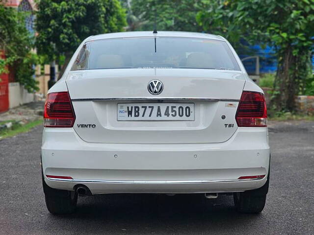 Used Volkswagen Vento [2015-2019] Highline Plus 1.2 (P) AT 16 Alloy in Kolkata