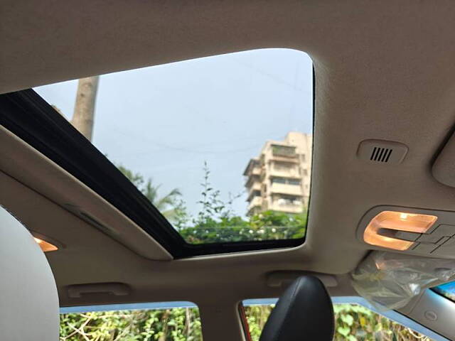 Used Mahindra XUV300 [2019-2024] W8 (O) 1.2 Petrol AMT in Mumbai