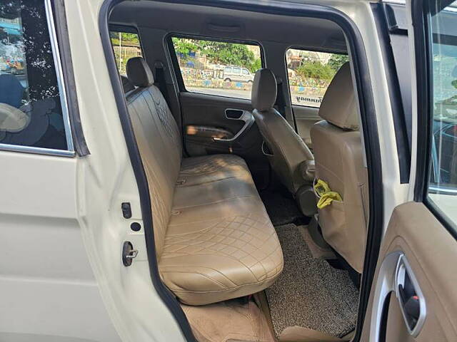 Used Mahindra TUV300 [2015-2019] T8 AMT in Mumbai