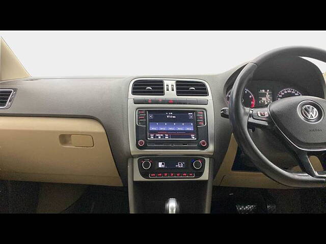 Used Volkswagen Vento [2015-2019] Highline Plus 1.2 (P) AT 16 Alloy in Delhi