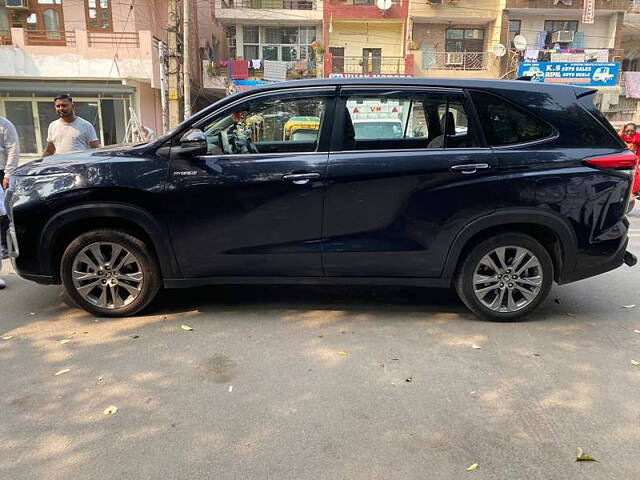 Used Toyota Innova Hycross ZX (O) Hybrid 7 STR in Delhi