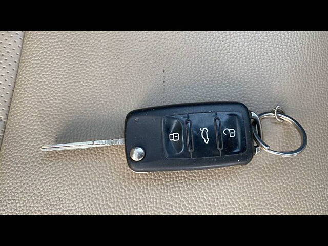 Used Volkswagen Ameo Comfortline 1.0L (P) in Nagpur