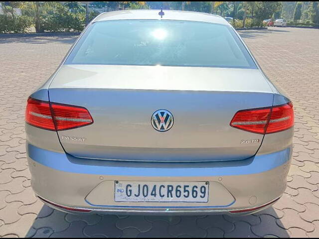 Used Volkswagen Passat Highline in Ahmedabad