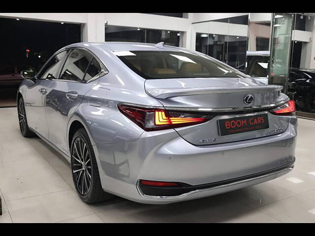 Used Lexus ES 300h Luxury in Chennai