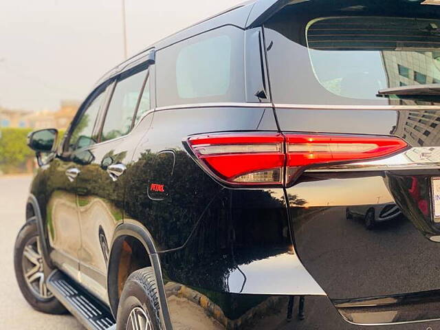 Used Toyota Fortuner 4X2 AT 2.7 Petrol in Delhi