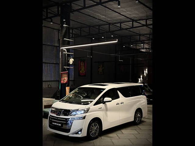 Used 2023 Toyota Vellfire in Gurgaon