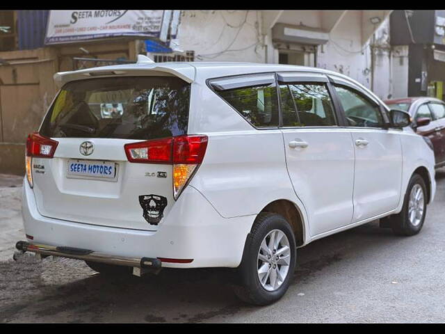 Used Toyota Innova Crysta [2016-2020] 2.4 G 8 STR [2016-2017] in Kolkata