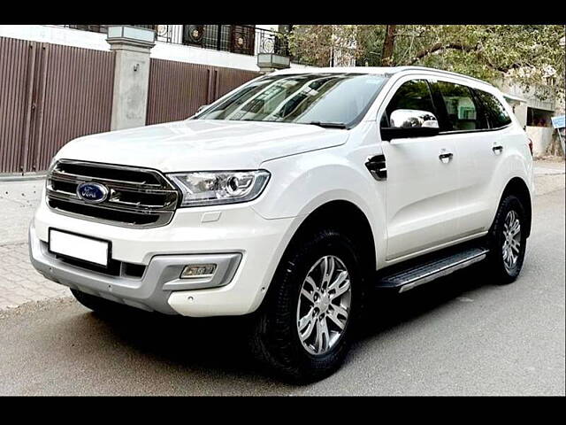 Used 2016 Ford Endeavour in Delhi