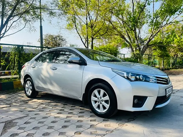 Used 2015 Toyota Corolla Altis in Delhi