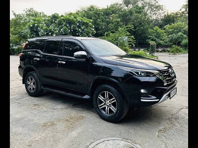 Used Toyota Fortuner 4X2 AT 2.8 Diesel in Delhi