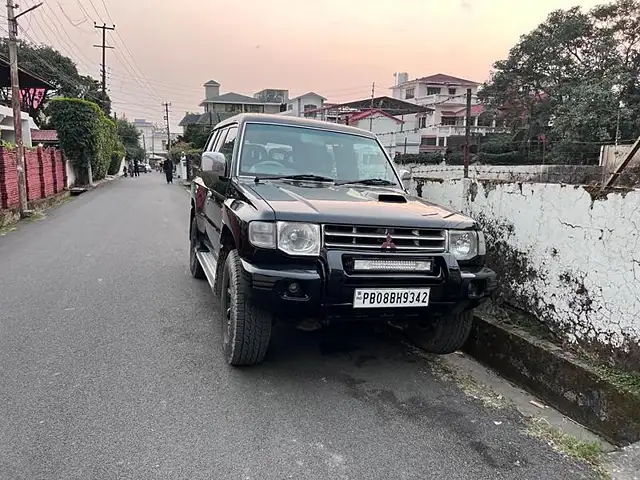 Used 2009 Mitsubishi Pajero in Dehradun