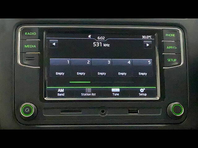 Used Skoda Rapid Style 1.6 MPI in Mumbai