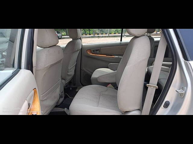 Used Toyota Innova [2005-2009] 2.5 V 7 STR in Hyderabad