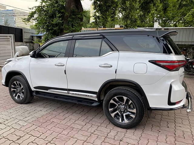 Used Toyota Fortuner Legender 2.8 4X2 AT in Lucknow