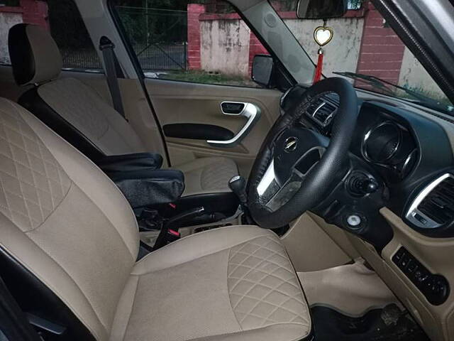 Used Mahindra TUV300 [2015-2019] T10 in Ahmedabad