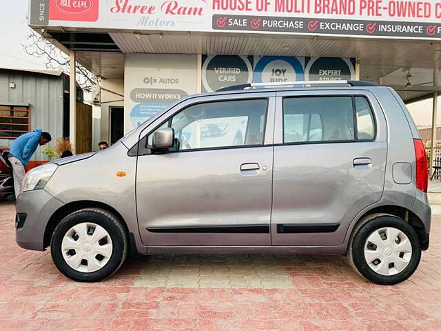 Used Maruti Suzuki Wagon R 1.0 [2014-2019] VXI AMT in Ahmedabad