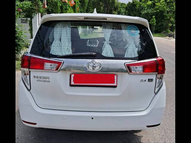 Used Toyota Innova Crysta [2016-2020] 2.4 G 7 STR [2016-2017] in Lucknow