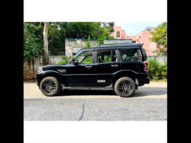 Used Mahindra Scorpio 2021 S9 in Delhi