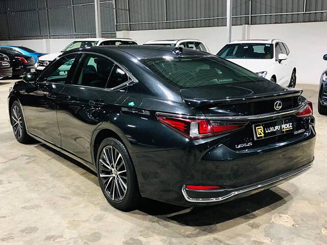 Used Lexus ES 300h Luxury in Hyderabad